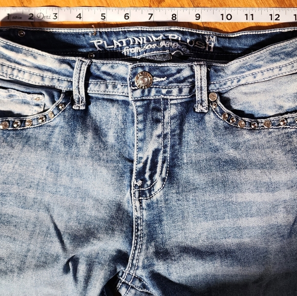 Platinum Plush Edgy Scull Jeans - Picture 11 of 12